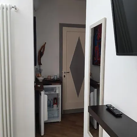 Retro' Beb 3* La Spezia