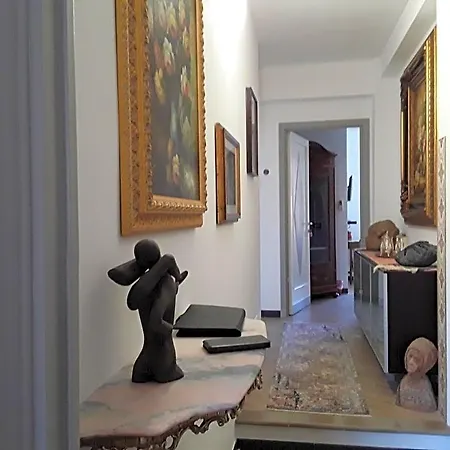 Bed & Breakfast Retro' Beb La Spezia